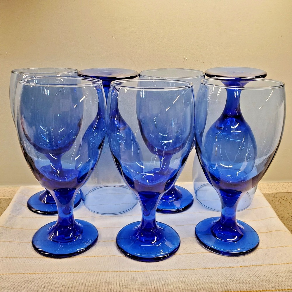 7 Blue Wine Glasses Goblet Cobalt Colored Drinkware Barware Stemware Table Decor